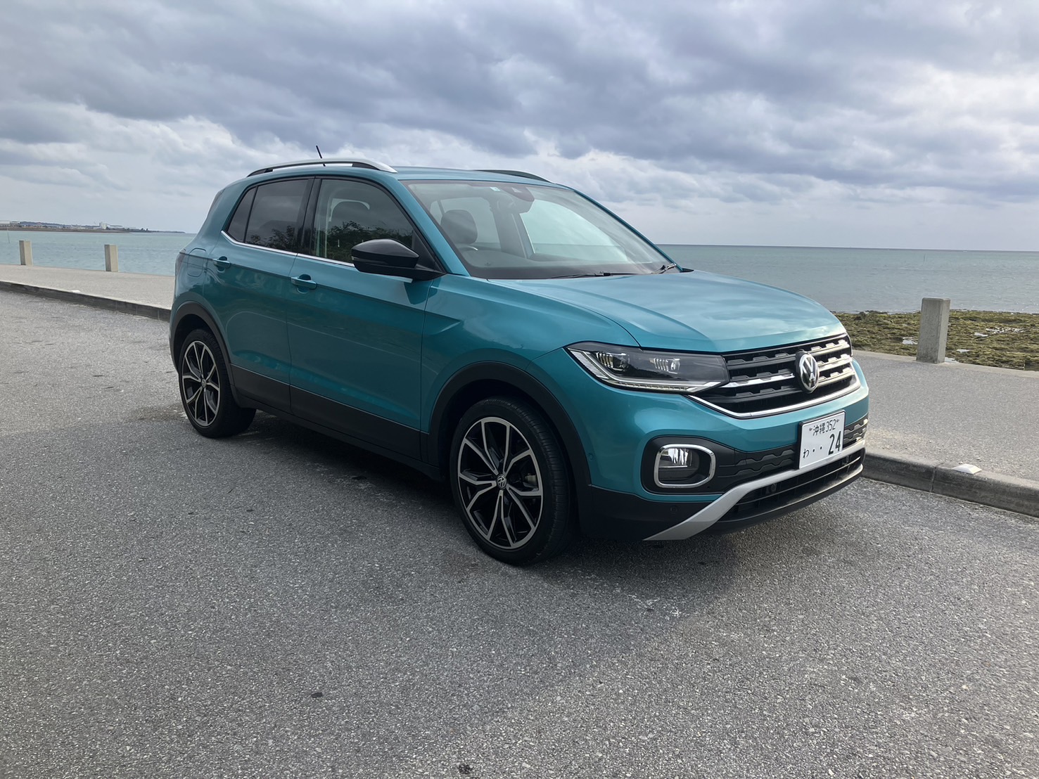 ☆空港から約15分！☆那覇・豊見城市内無料送迎付！☆VW　T-クロス　マケナターコイズメタリック