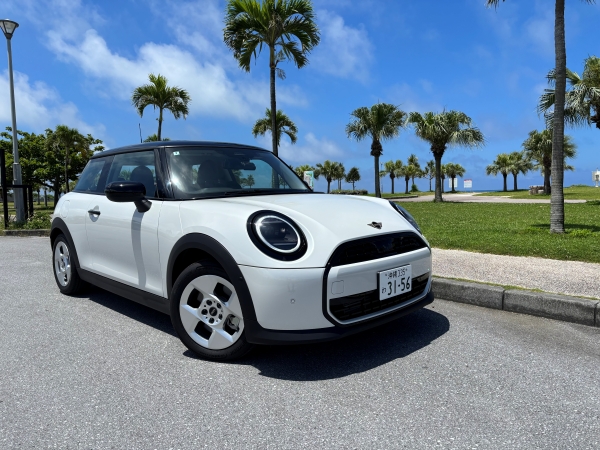 【2025年式】新型MINI３ドア🚙４人乗り♪コンパクトでキビキビ走る、取り回し抜群！