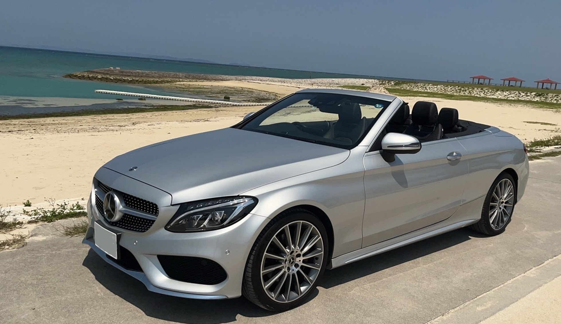 メルセデス・ベンツC１８０カブリオレ・シルバー■沖縄本島那覇支店　那覇空港・モノレール小禄駅■