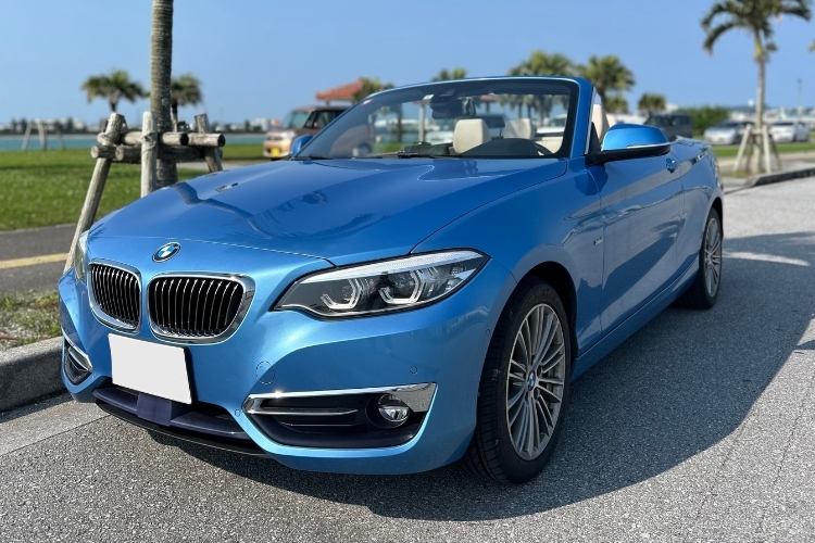 【空港送迎付き】BMW 220i カブリオレ　人気の４人乗りオープンカー！4