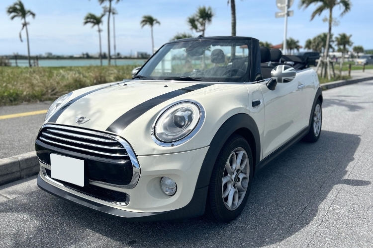 【空港送迎付き】ミニクーパー｜4人乗り｜沖縄でしか味わえないオープンカーお得で大人気のプラン！4-4